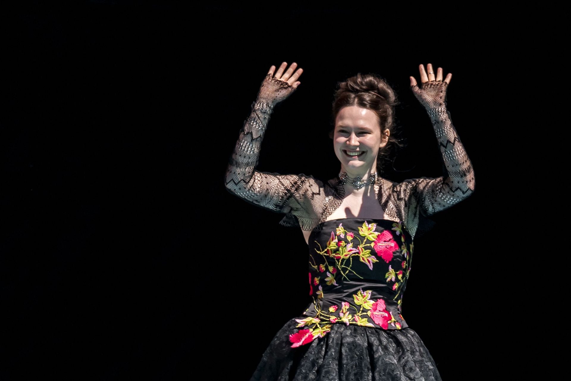 Fotos: Melody y el resto de participantes en Eurovisión 2025, en la alfombra turquesa del festival