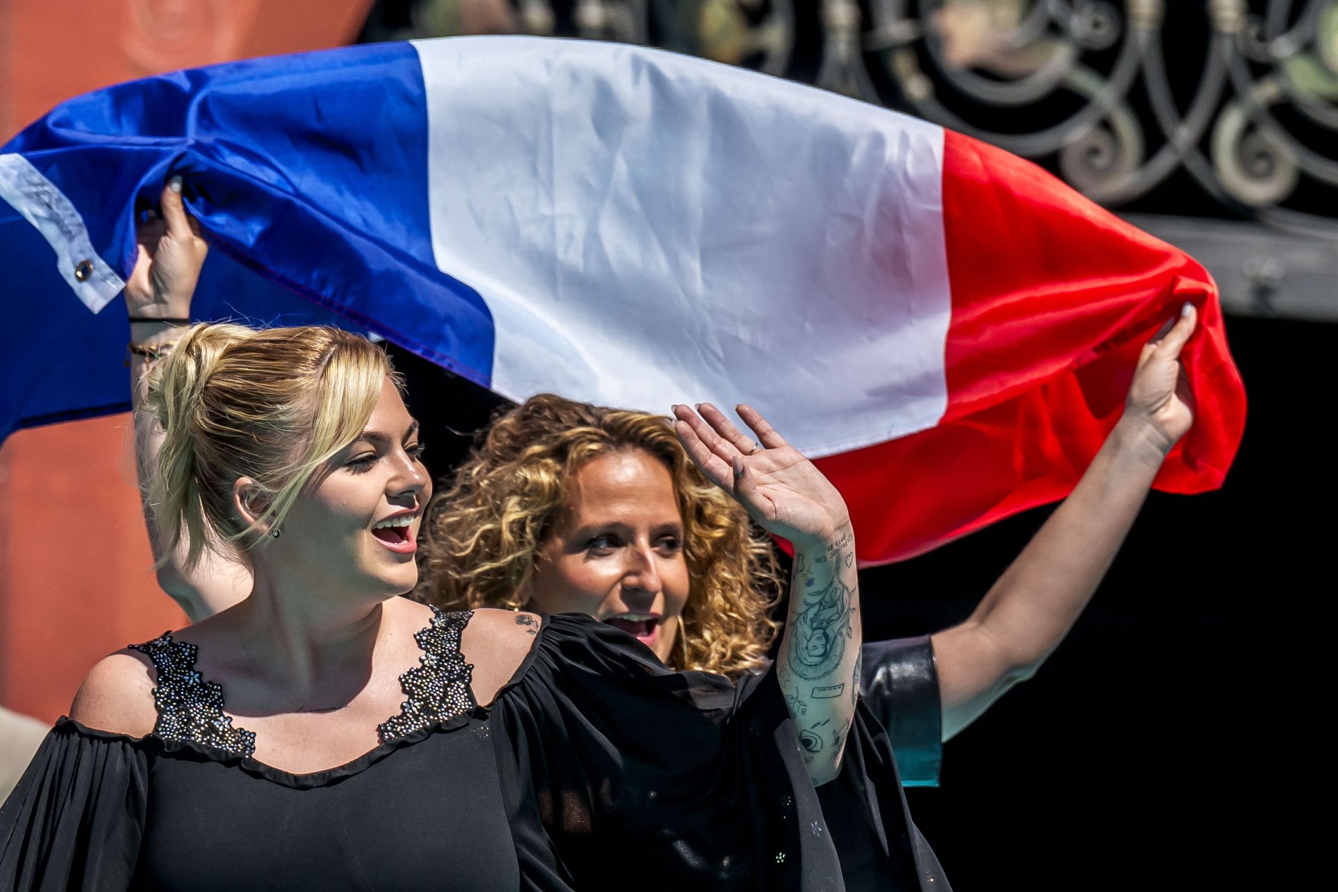 Fotos: Melody y el resto de participantes en Eurovisión 2025, en la alfombra turquesa del festival