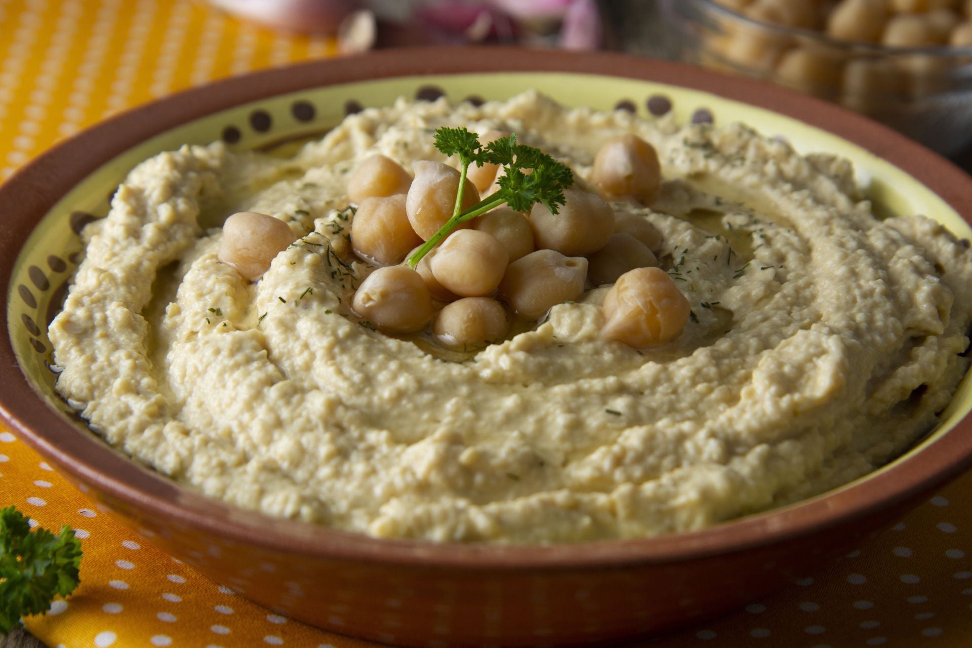 El hummus es un puré de garbanzos y celebra su día internacional el 13 de mayo