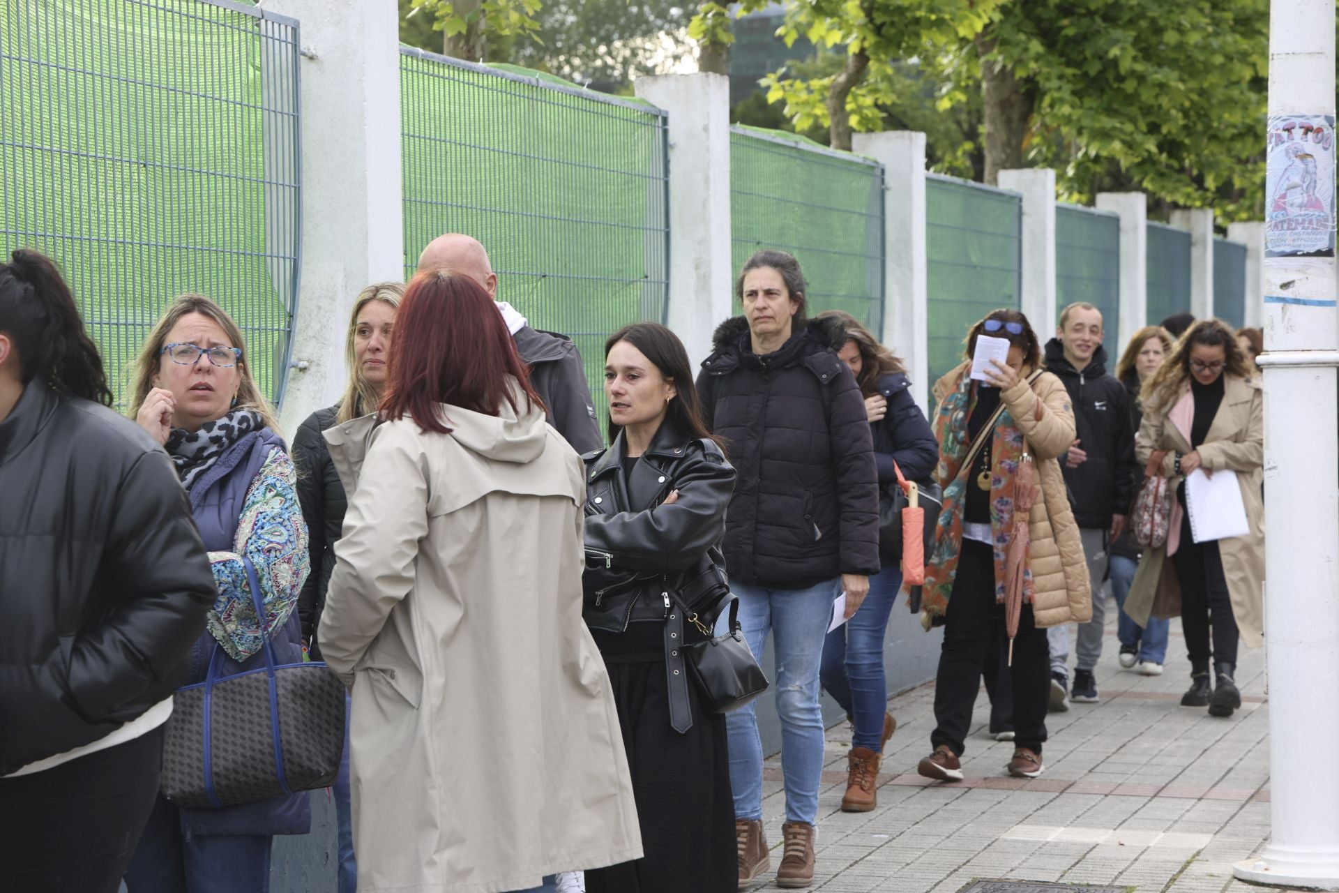 Muchos nervios entre los casi 3.000 aspirantes a una plaza en el Ayuntamiento de Oviedo