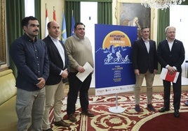Presentación del Bike Weekend en el salón de recepciones del Ayuntamiento de Gijón.