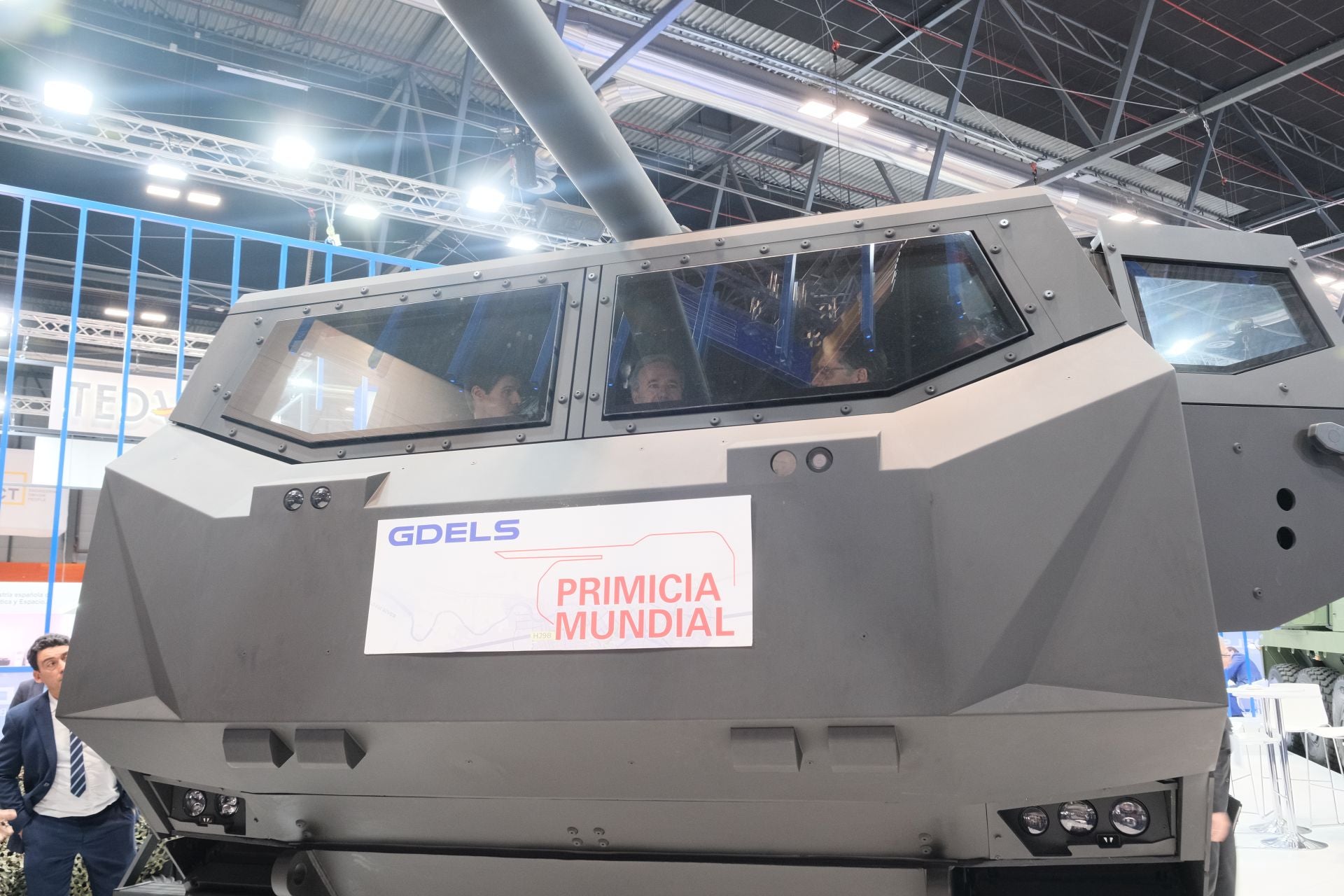 Las empresas asturianas de defensa se presentan en Feindef