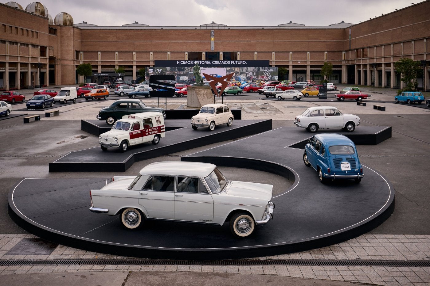 SEAT: 75 años de historia