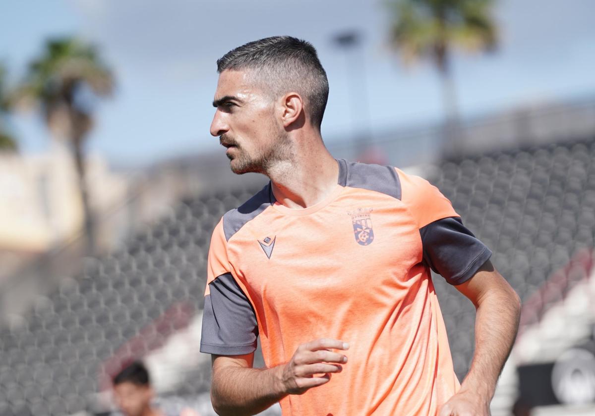 Borja López: «Tener un equipo en el fútbol profesional sirve para poner en el mapa a Ceuta»