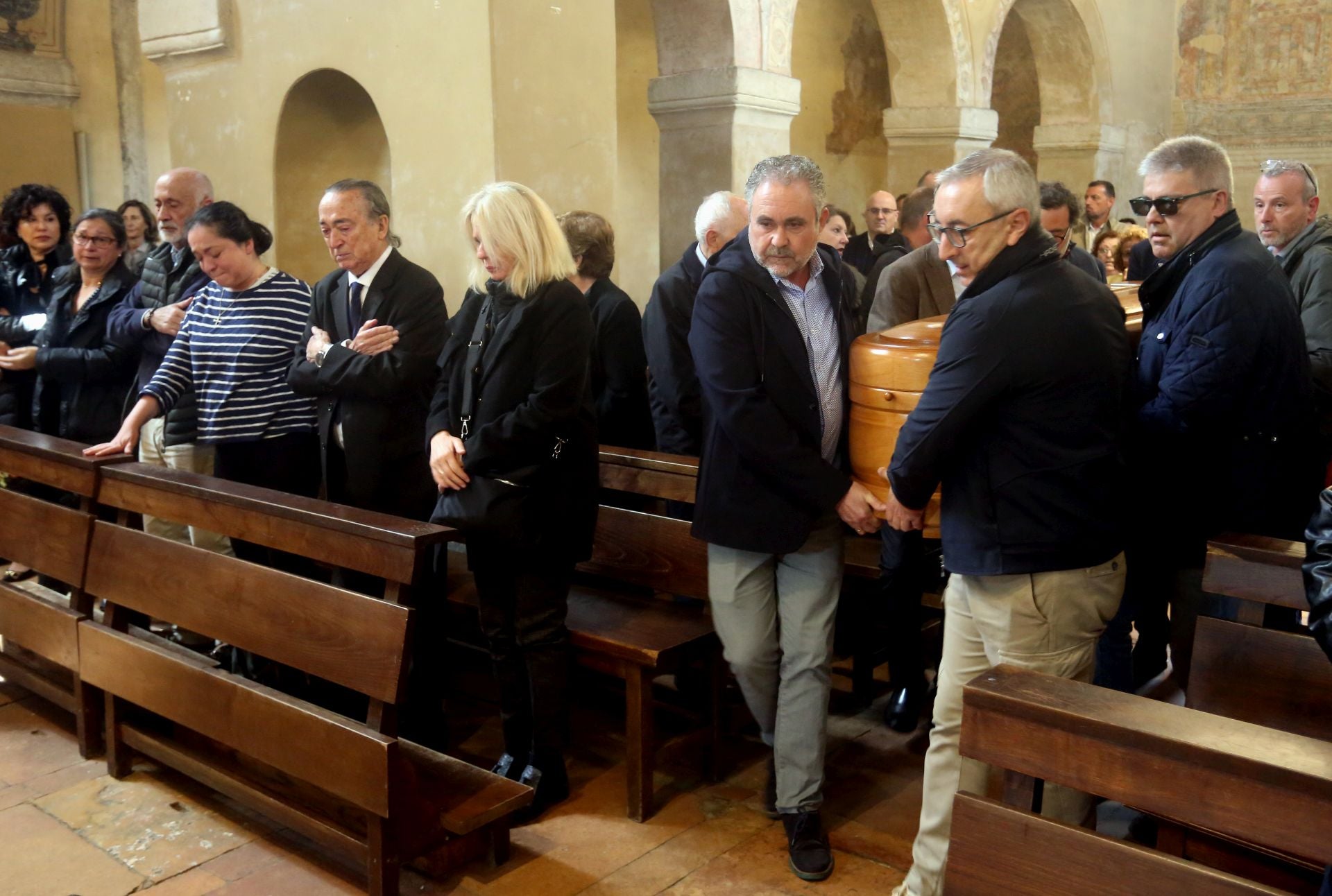 Emotivo adiós a Luis Corzo, histórico chófer del Partido Popular asturiano