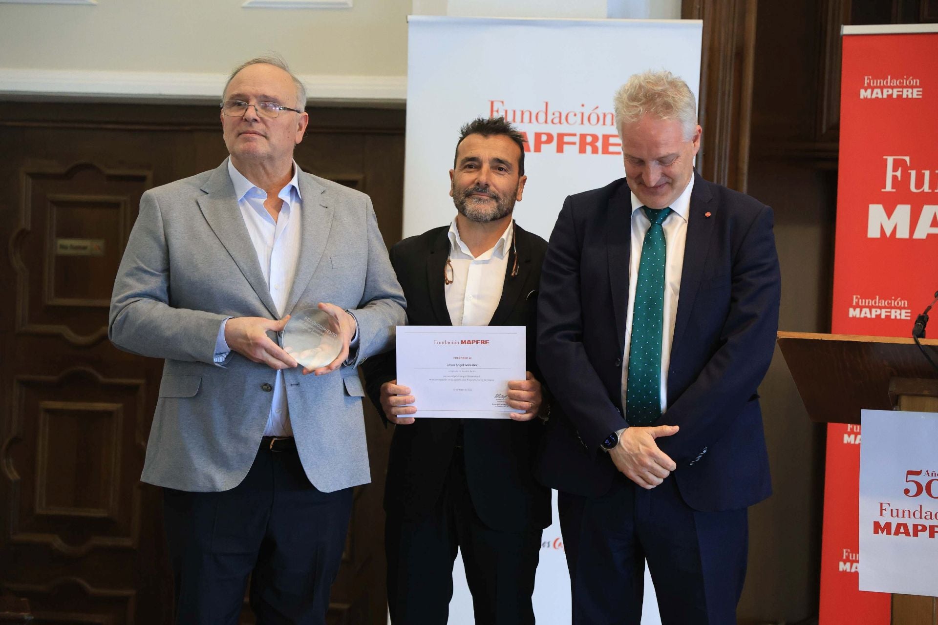 La Infanta Elena preside en Gijón la entrega de los premios de Fundación Mapfre