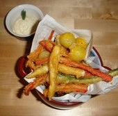 Plasto de verduras en tempura.
