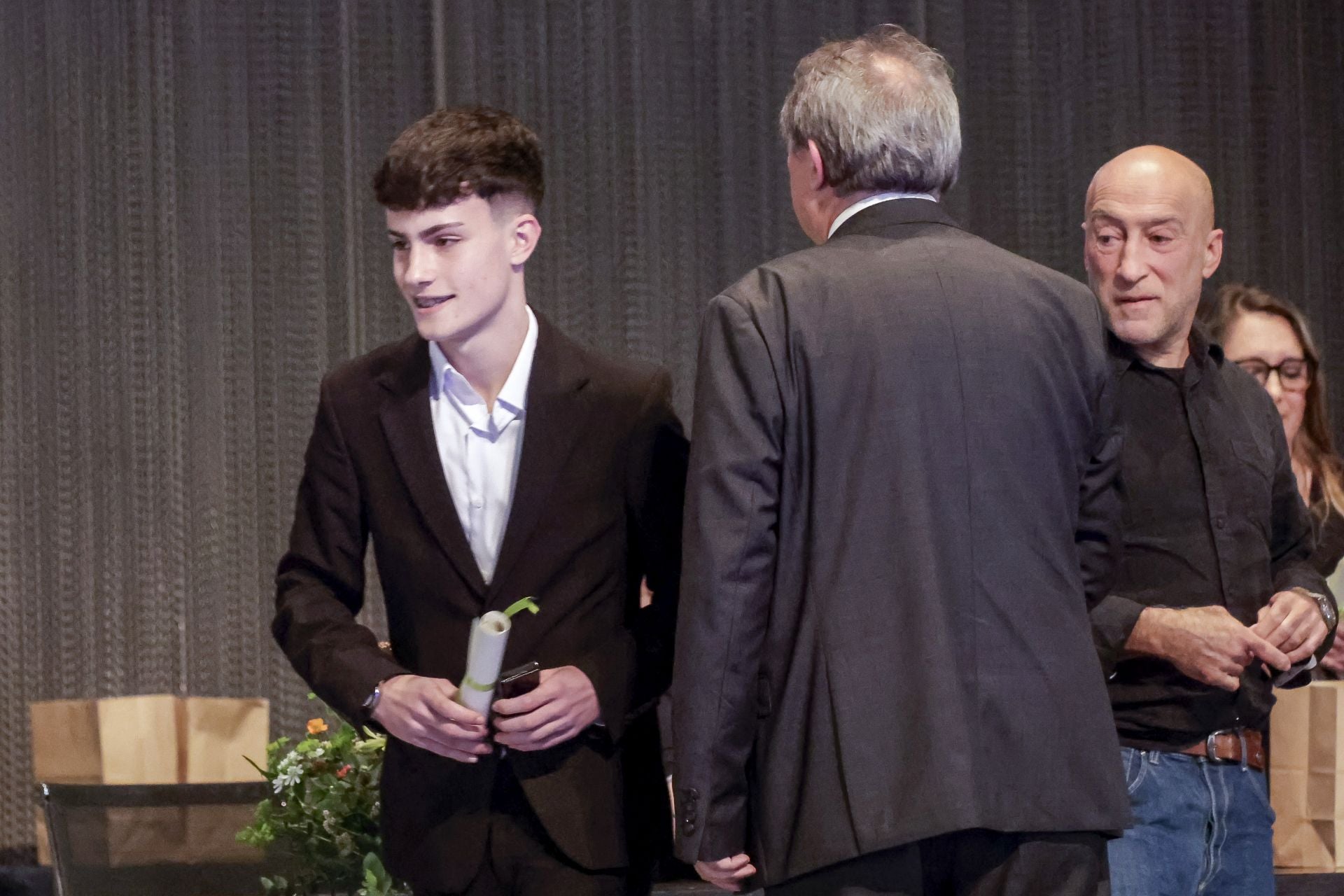 130 alumnos del IES Calderón se gradúan, y 8 con matrícula de honor