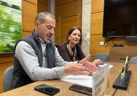 El alcalde de Siero, Ángel García, 'Cepi', este miércoles con la edil Patricia Antuña