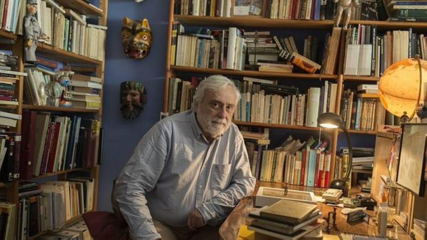 Miguel Sánchez-Ostiz, en su casa de Pamplona.