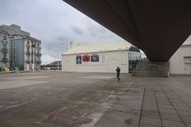 Los actos vandálicos en la antigua Plaza del Pescado obligan a intensificar la vigilancia en la zona.