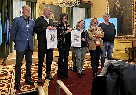 Alejandro Rionda, Bernardo Santaeugenia, Montserrat López, Pilar Vázquez, Raquel Caso y José Luis Carmona durante el acto de presentación.
