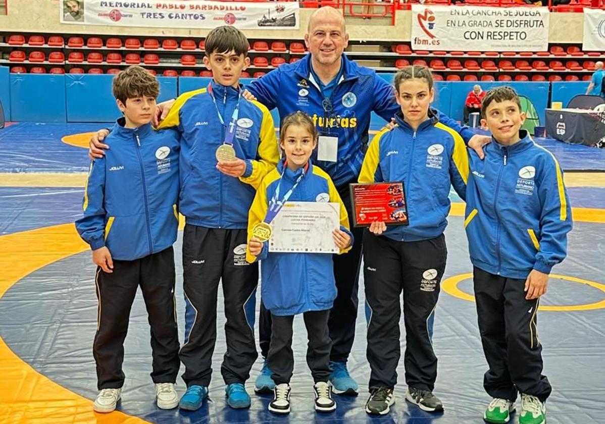 Medallas nacionales para el Club Óscar Fernández en luchas olímpicas