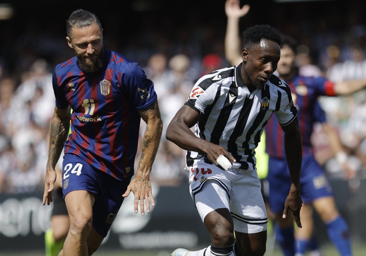 Imagen del partido entre el Castellón y el Eldense que finalizó con empate a un gol.