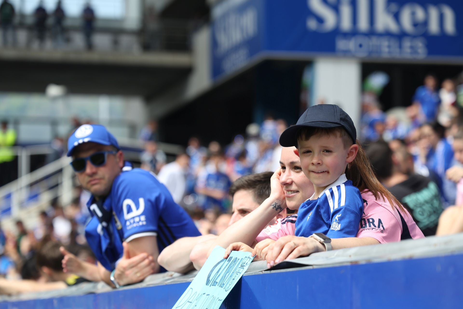 ¿Estuviste en el Real Oviedo - Zaragoza? ¡Búscate en las fotos!