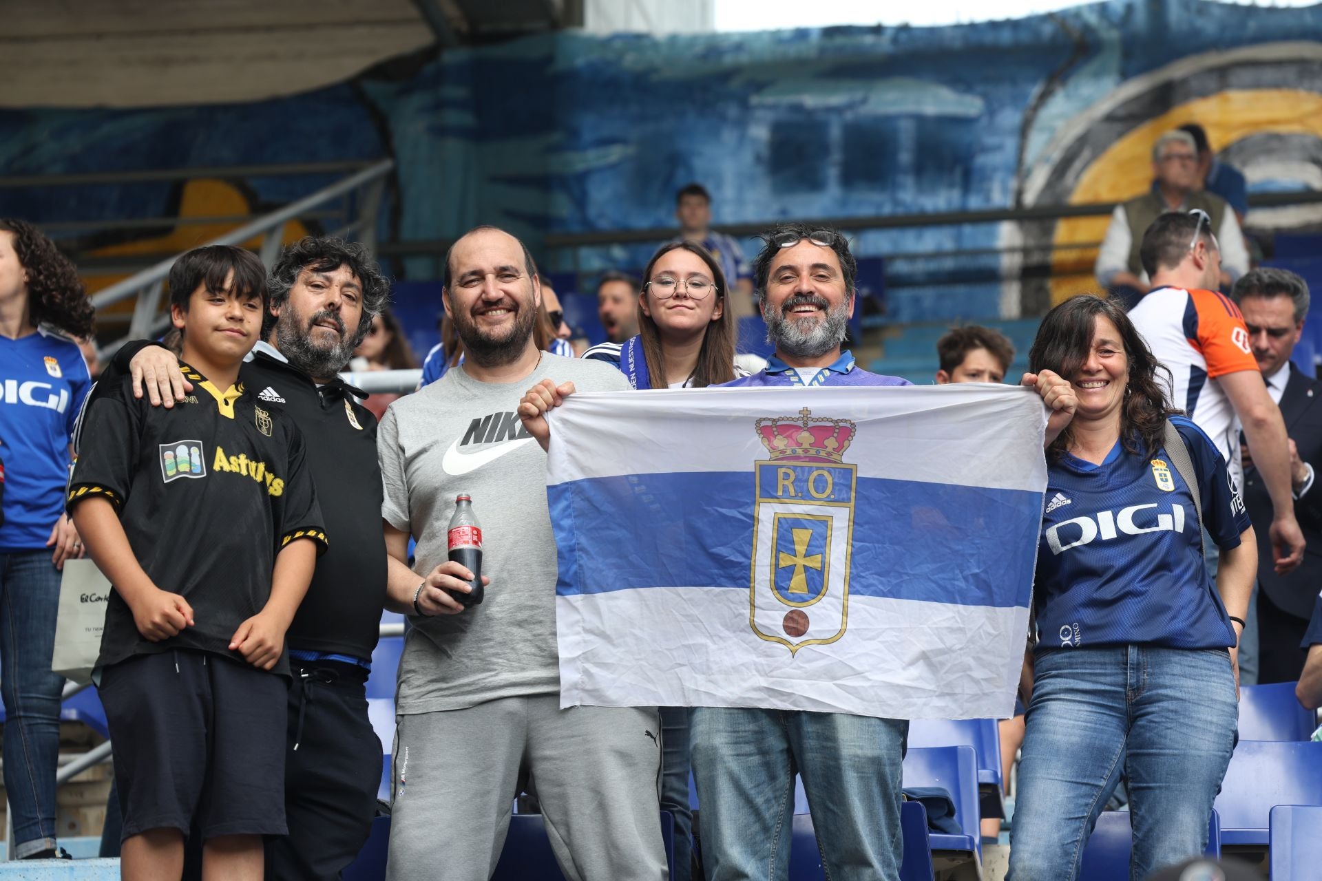 ¿Estuviste en el Real Oviedo - Zaragoza? ¡Búscate en las fotos!