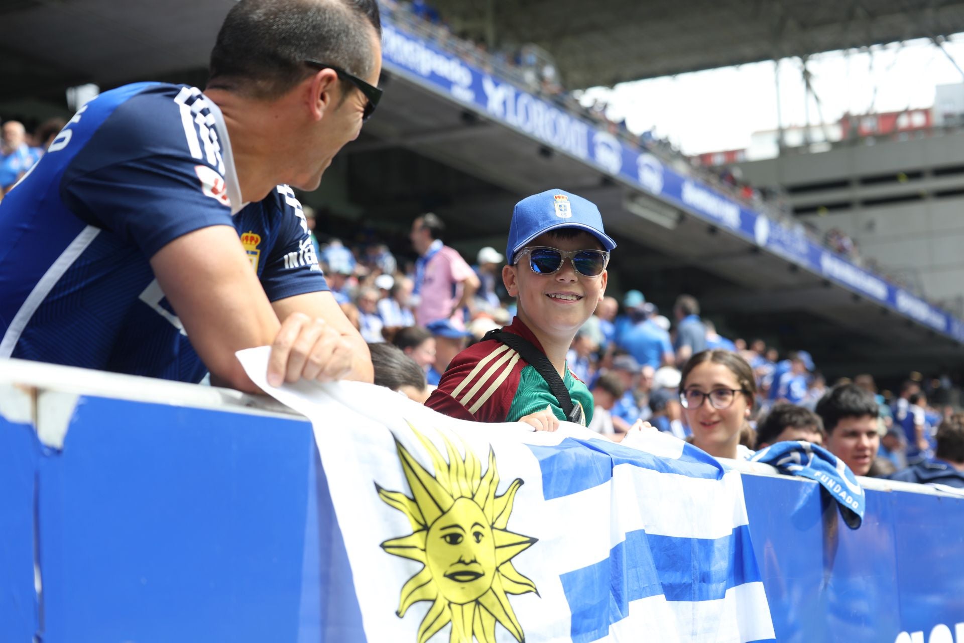 ¿Estuviste en el Real Oviedo - Zaragoza? ¡Búscate en las fotos!