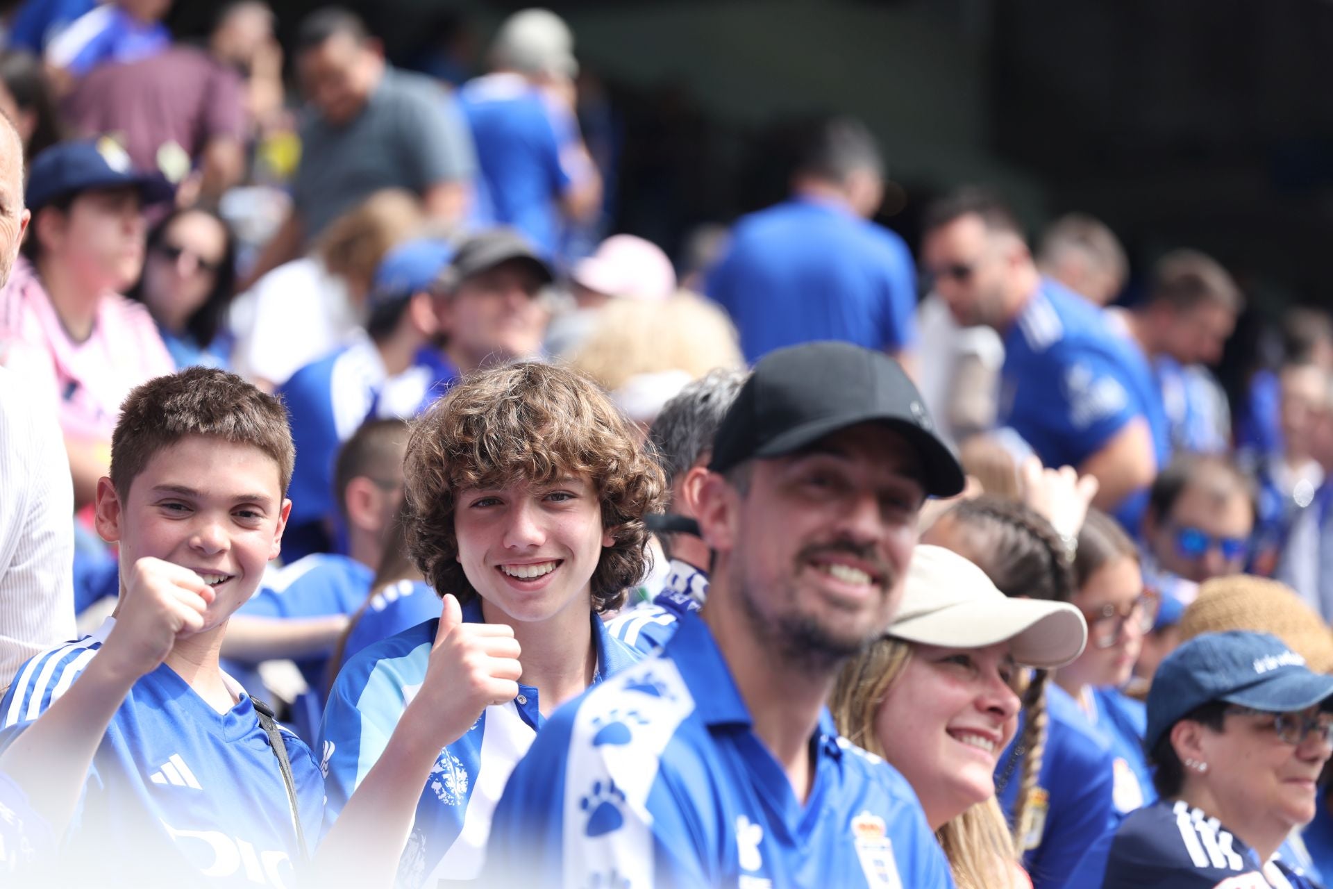 ¿Estuviste en el Real Oviedo - Zaragoza? ¡Búscate en las fotos!