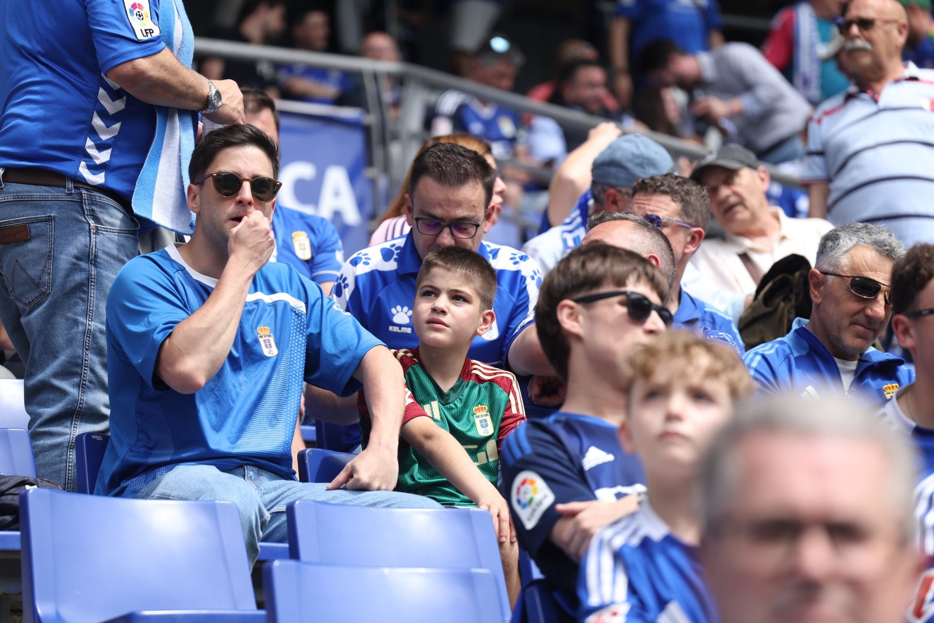 ¿Estuviste en el Real Oviedo - Zaragoza? ¡Búscate en las fotos!