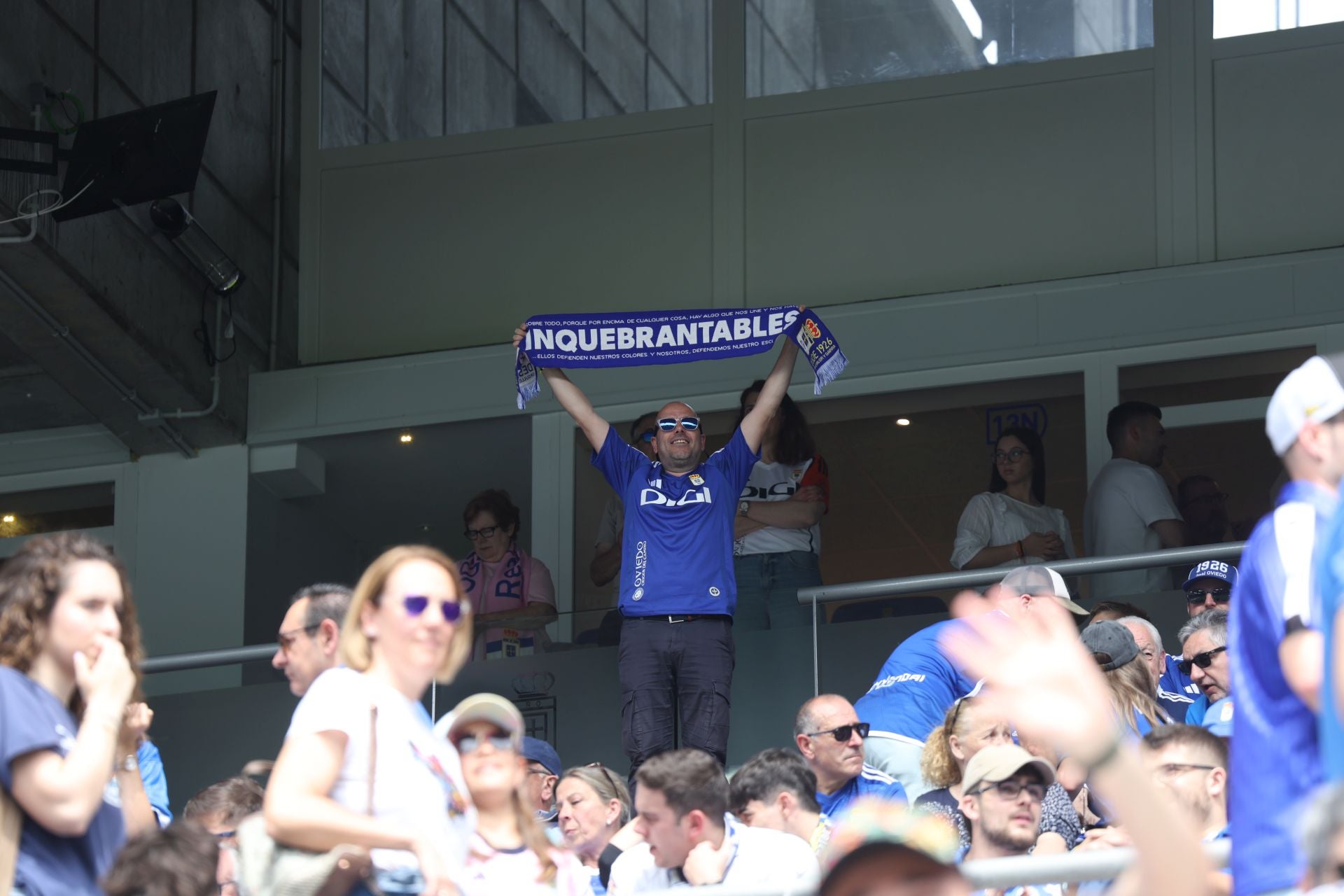 ¿Estuviste en el Real Oviedo - Zaragoza? ¡Búscate en las fotos!