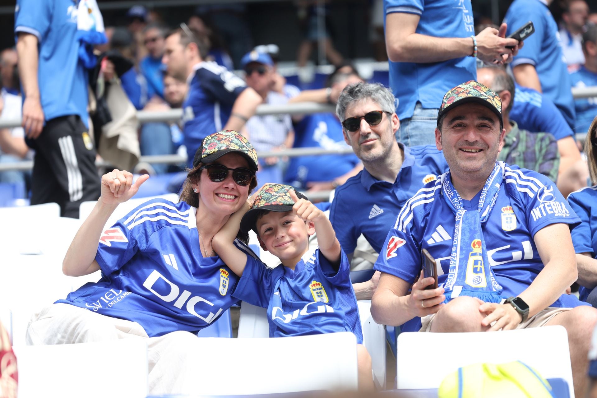 ¿Estuviste en el Real Oviedo - Zaragoza? ¡Búscate en las fotos!