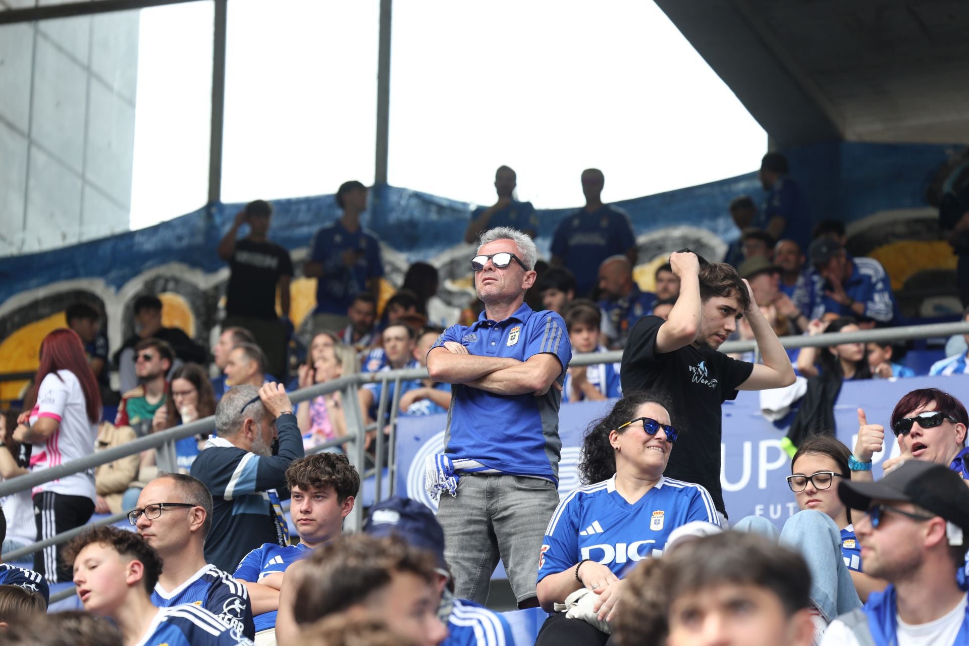 ¿Estuviste en el Real Oviedo - Zaragoza? ¡Búscate en las fotos!