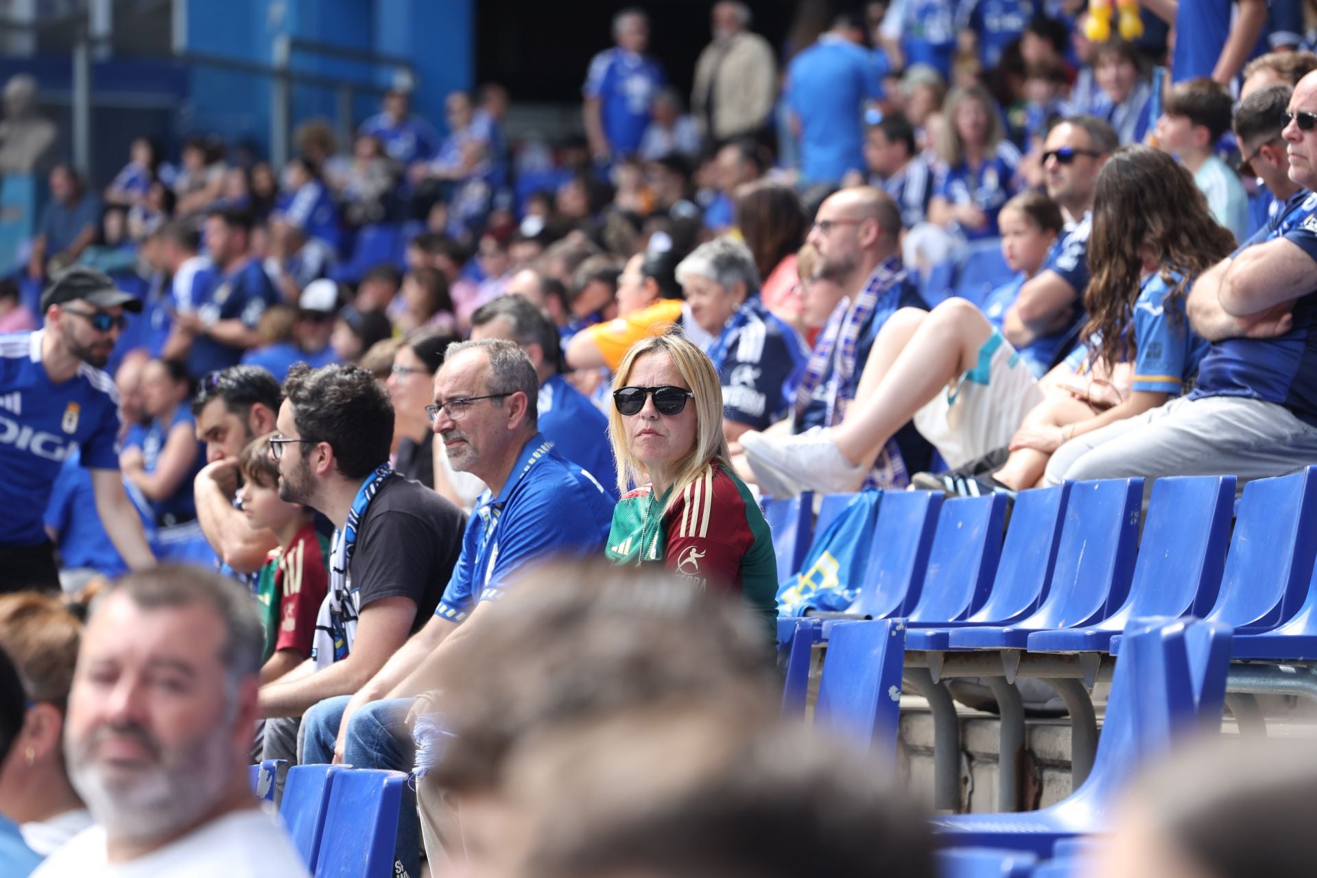 ¿Estuviste en el Real Oviedo - Zaragoza? ¡Búscate en las fotos!
