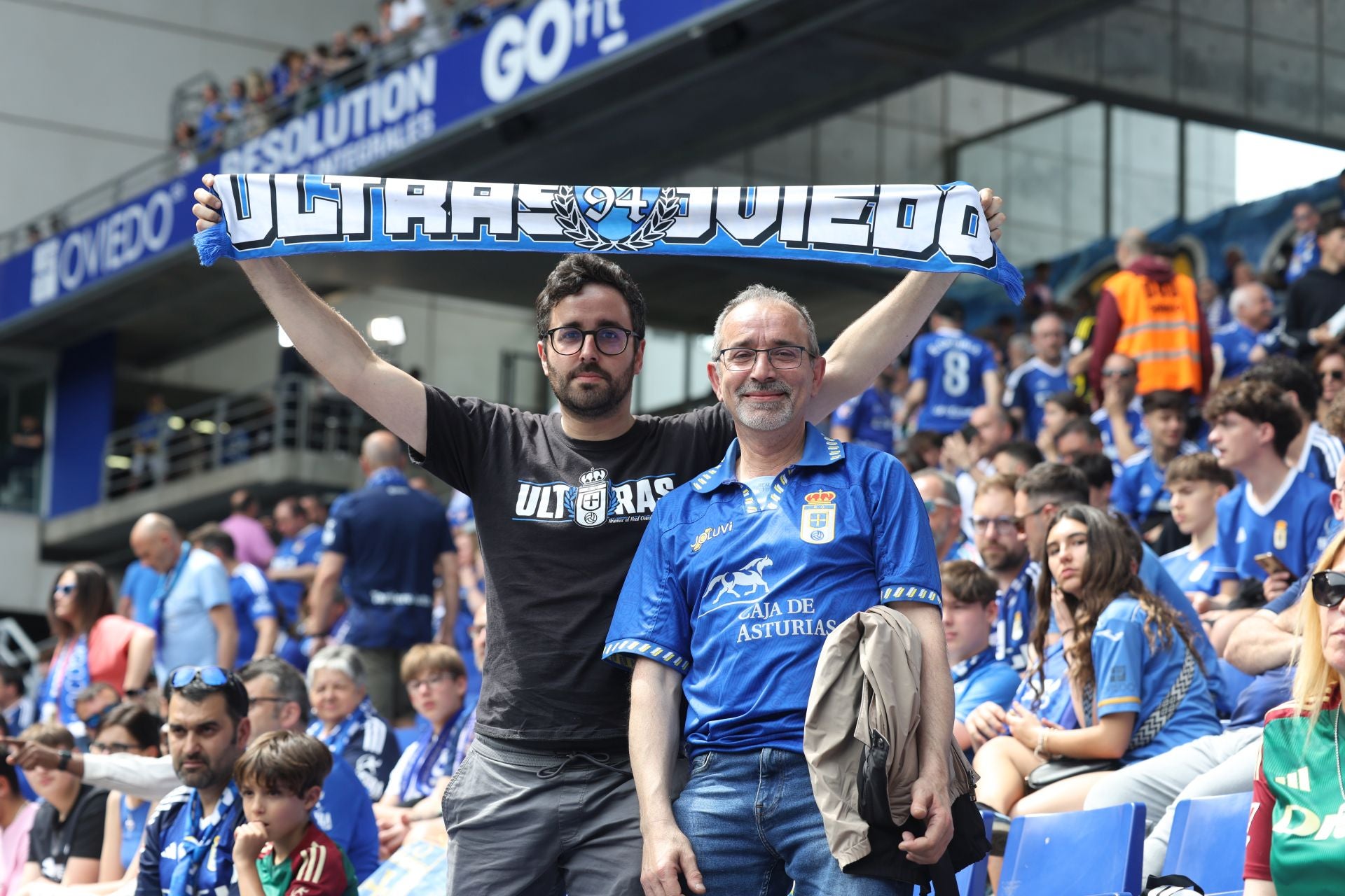 ¿Estuviste en el Real Oviedo - Zaragoza? ¡Búscate en las fotos!