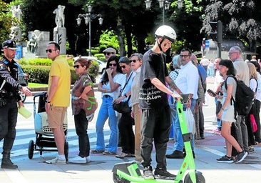 Oviedo registra más de 121.000 viajes en los patinetes públicos
