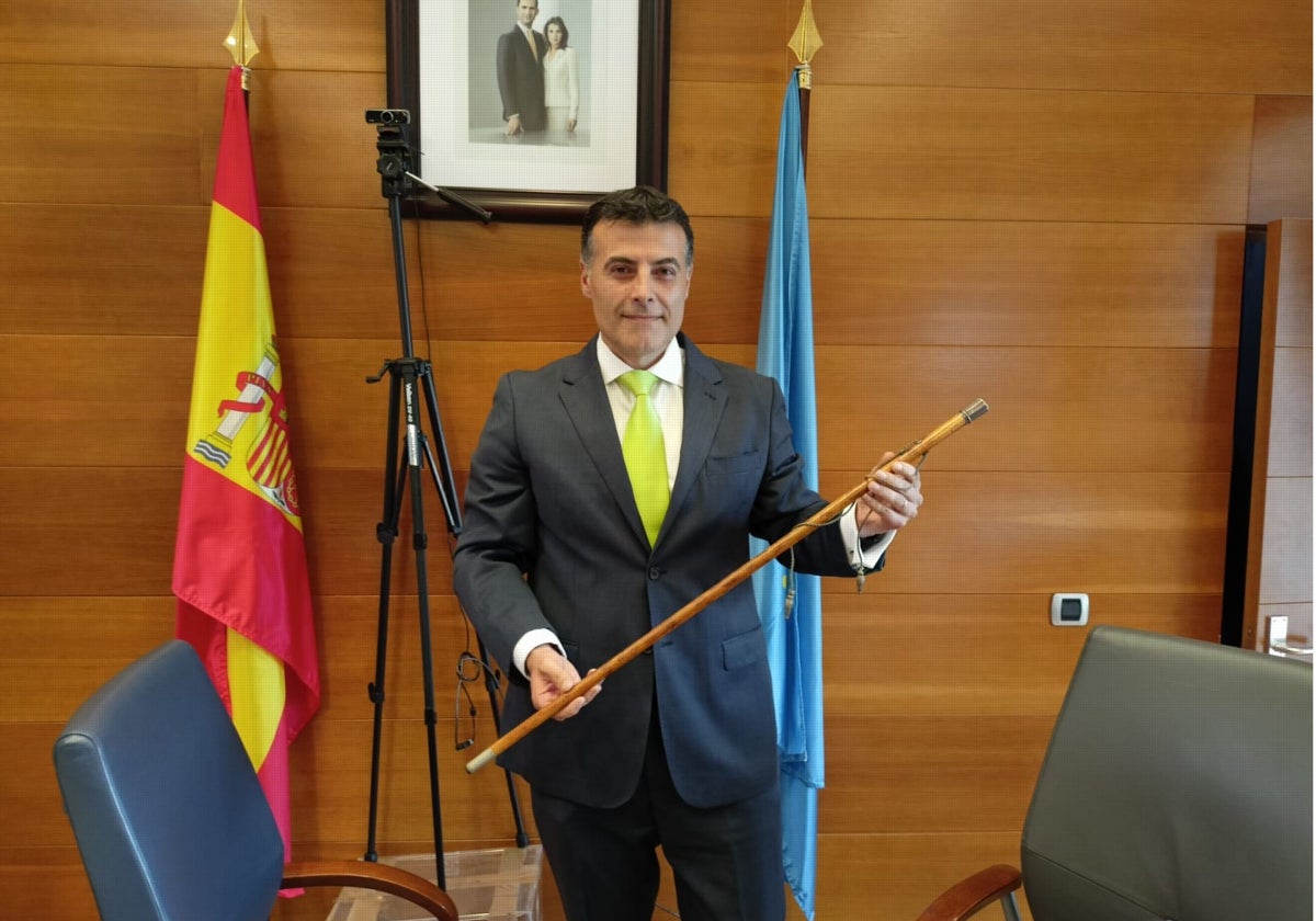 El alcalde de Cangas, José Luis Fontaniella.