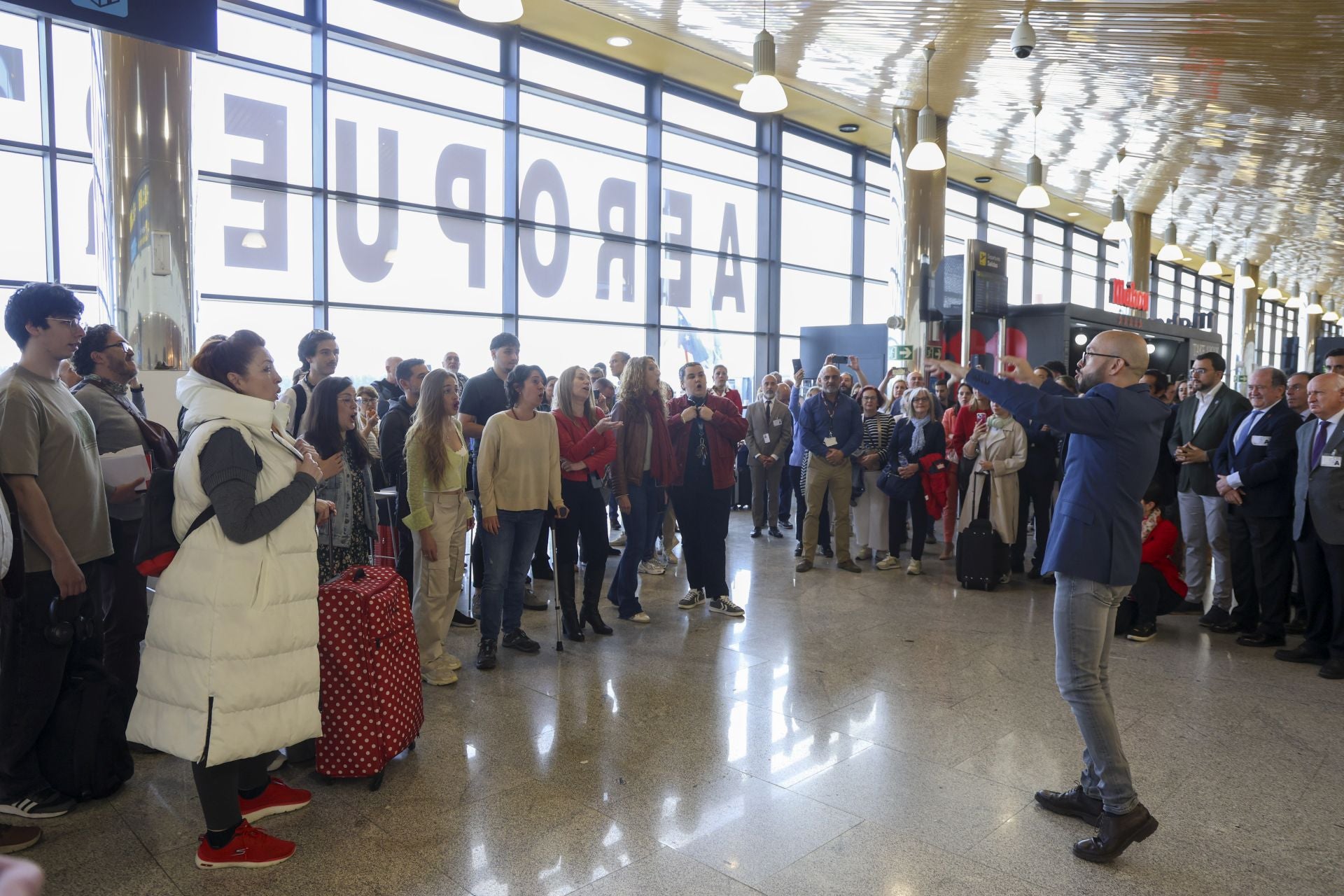 Volotea celebra una década en Asturias