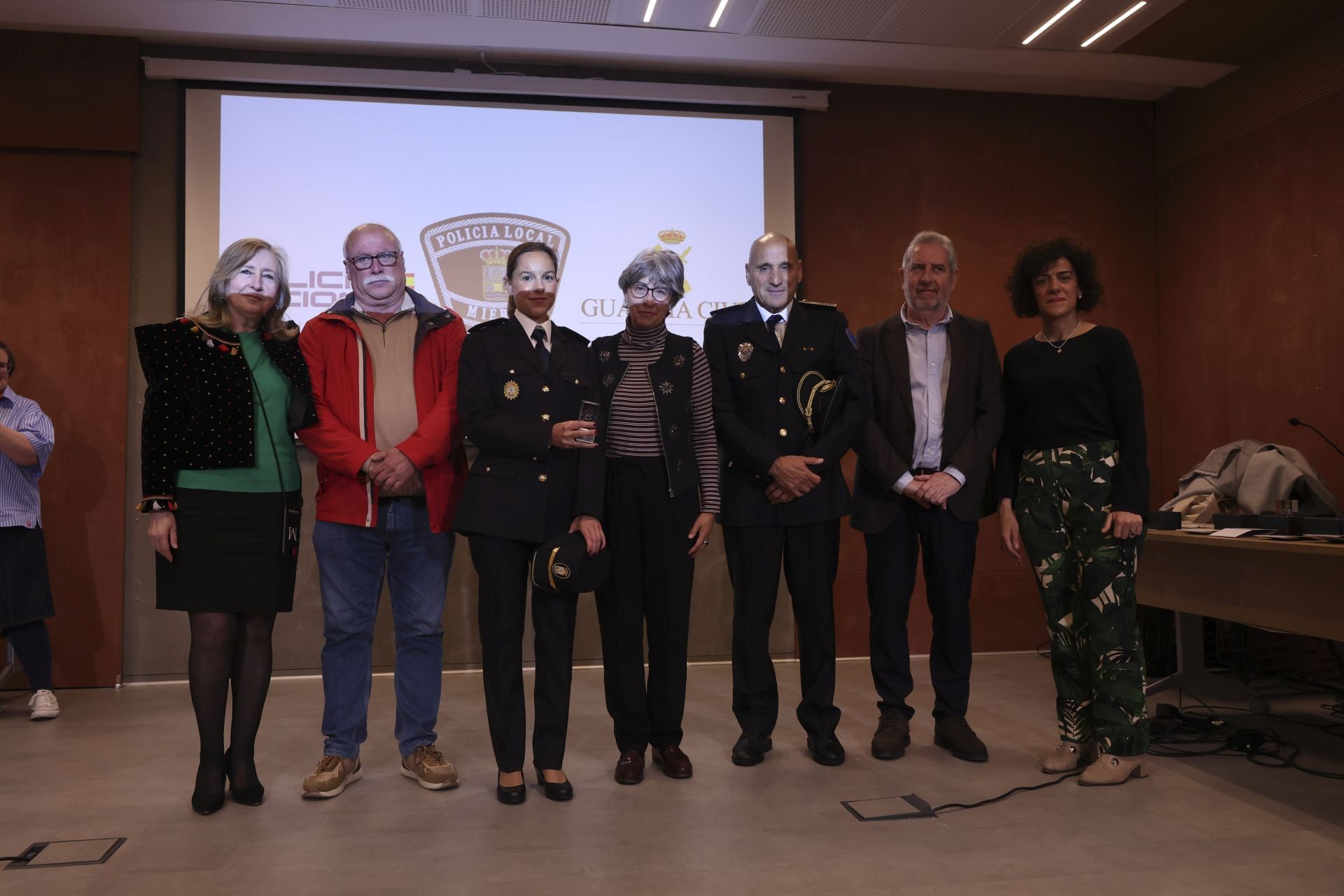 El comercio de Mieres premia a sus tiendas más ilustres