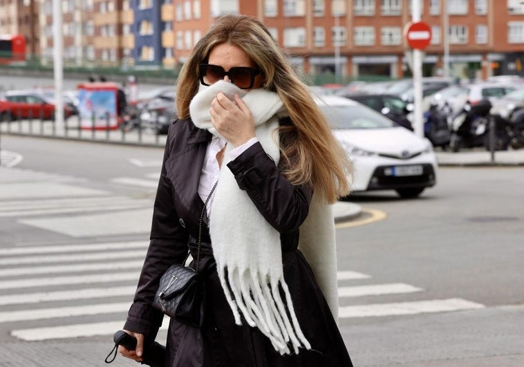 Claudia Montes, a su llegada al Palacio de Justicia de Gijón.