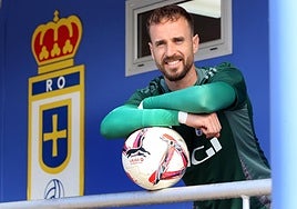 Aarón Escandell, portero del Real Oviedo.