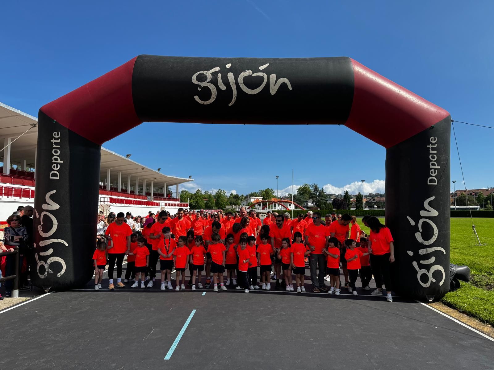 Carrera solidaria del Colegio San Vicente de Paúl por &#039;El ángel de Javi&#039;