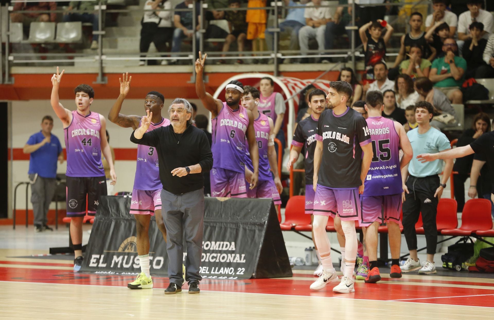 Las mejores imágenes del Círculo Gijón Noega Baloncesto - Sercomosa Molina Basket