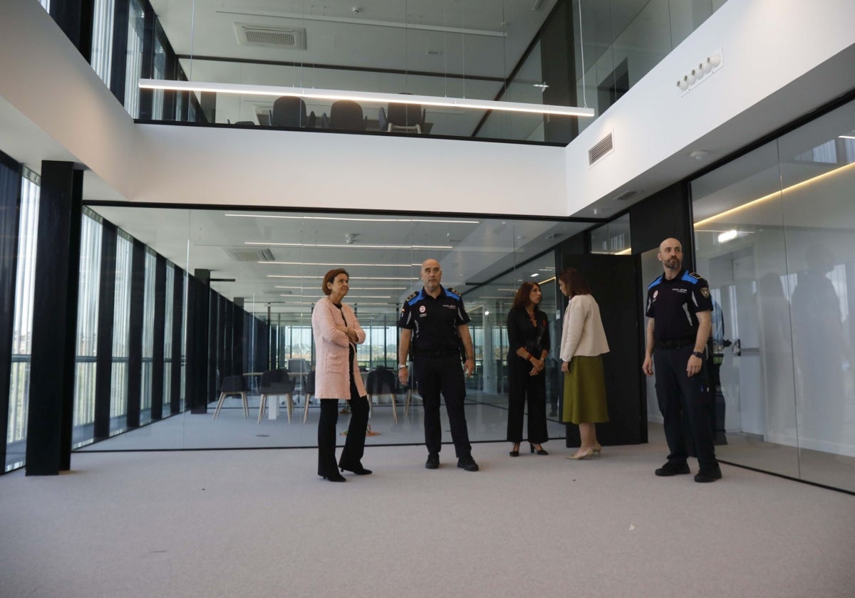 Así es la nueva sede de la Policía Local de Gijón, que empezará a recibir agentes en junio y abrirá al público tras el verano