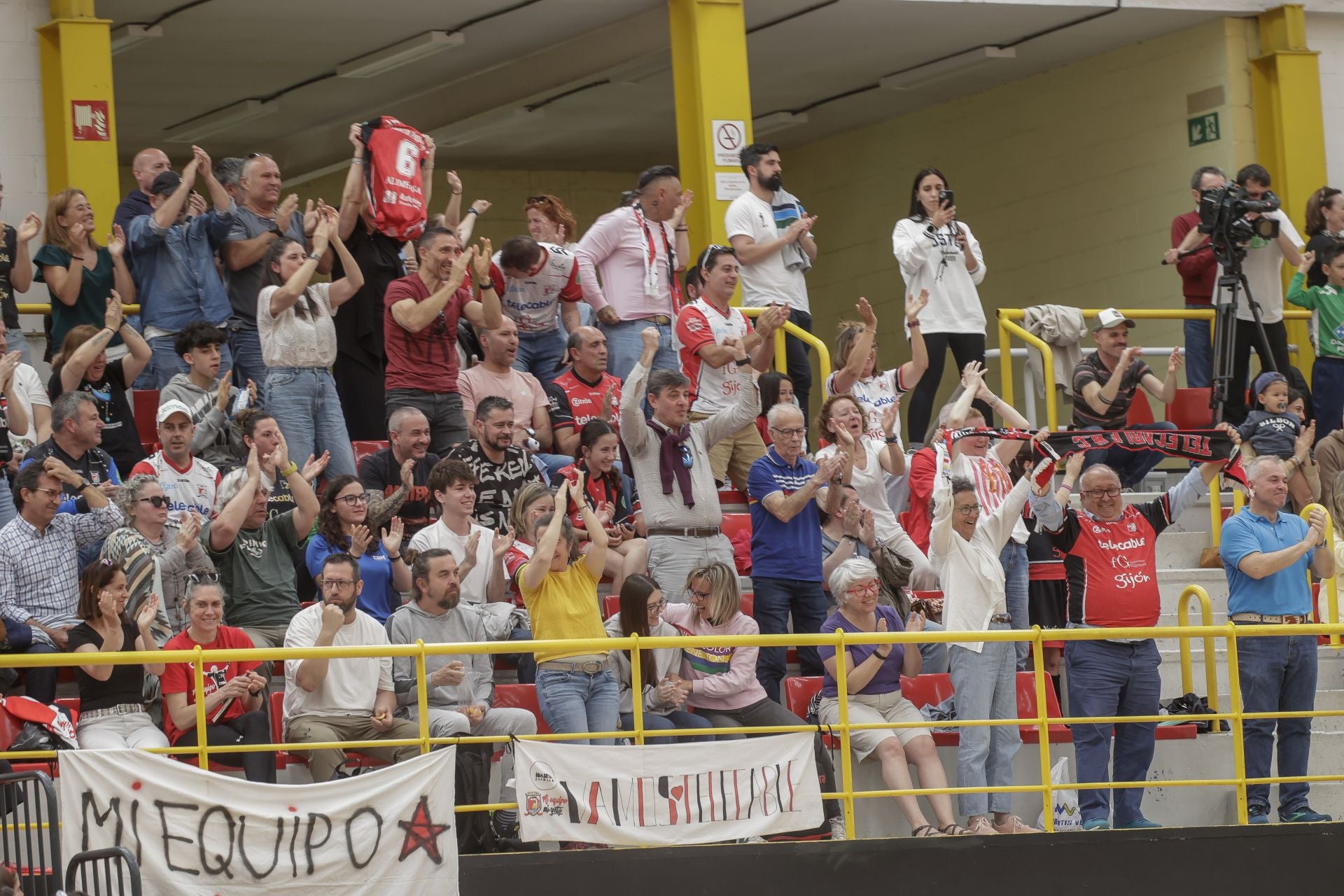 El Telecable, a un paso de la Liga: las mejores fotos de la victoria frente al Vila-Sana