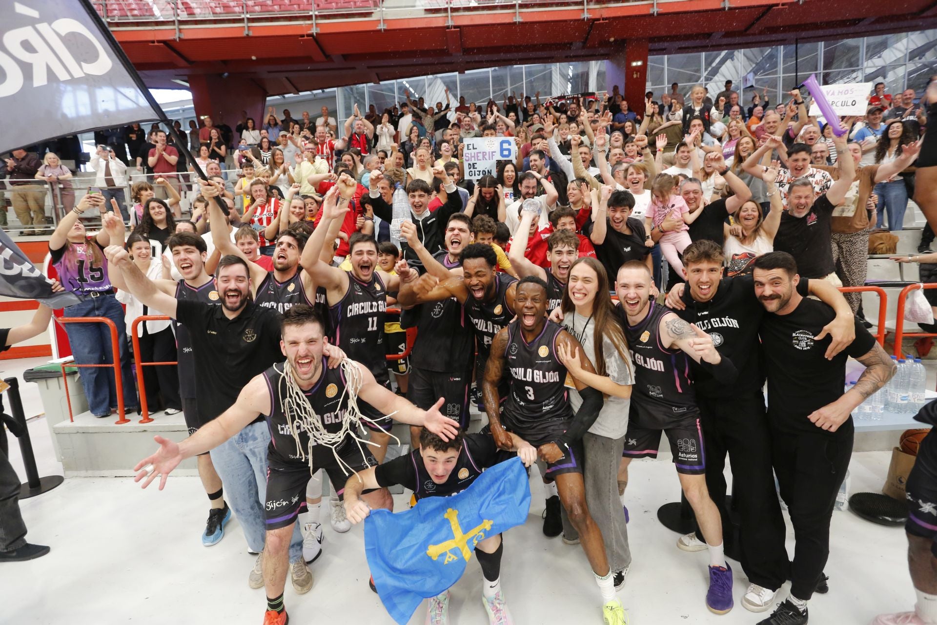 Histórico ascenso del Círculo Gijón Baloncesto: las fotos de una brillante conquista
