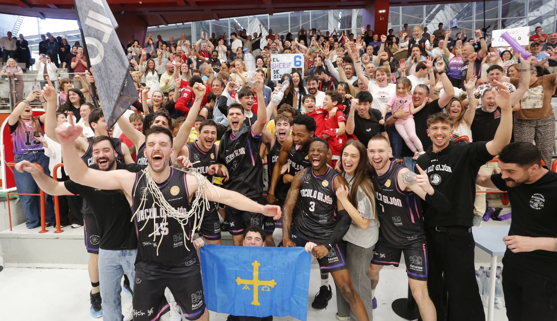 Histórico ascenso del Círculo Gijón Baloncesto: las fotos de una brillante conquista