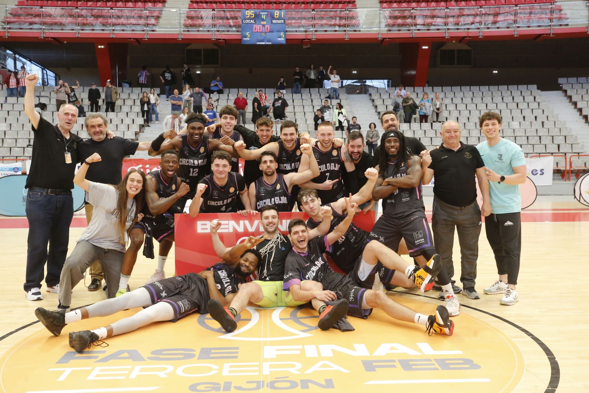 Histórico ascenso del Círculo Gijón Baloncesto: las fotos de una brillante conquista