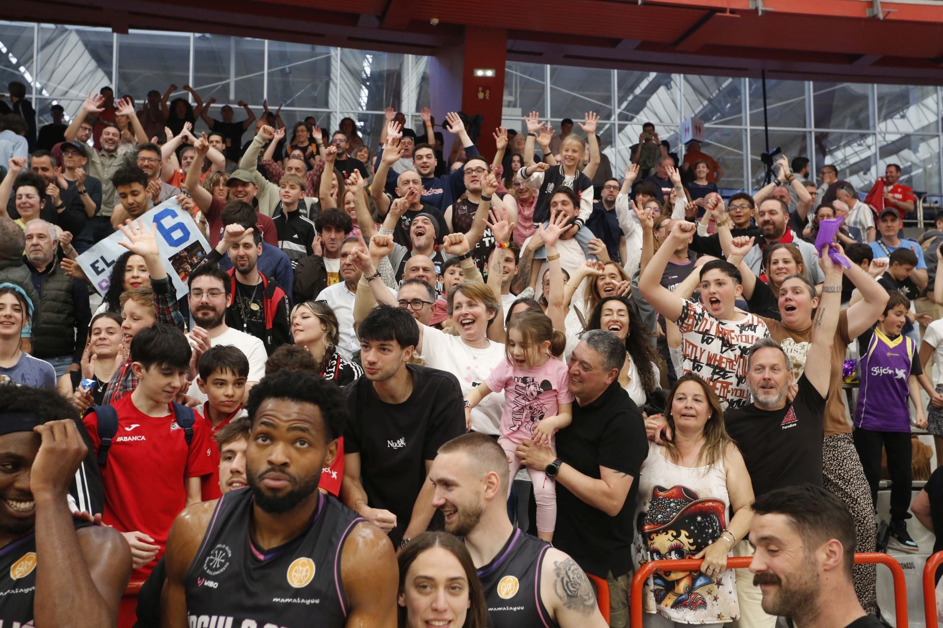 Histórico ascenso del Círculo Gijón Baloncesto: las fotos de una brillante conquista