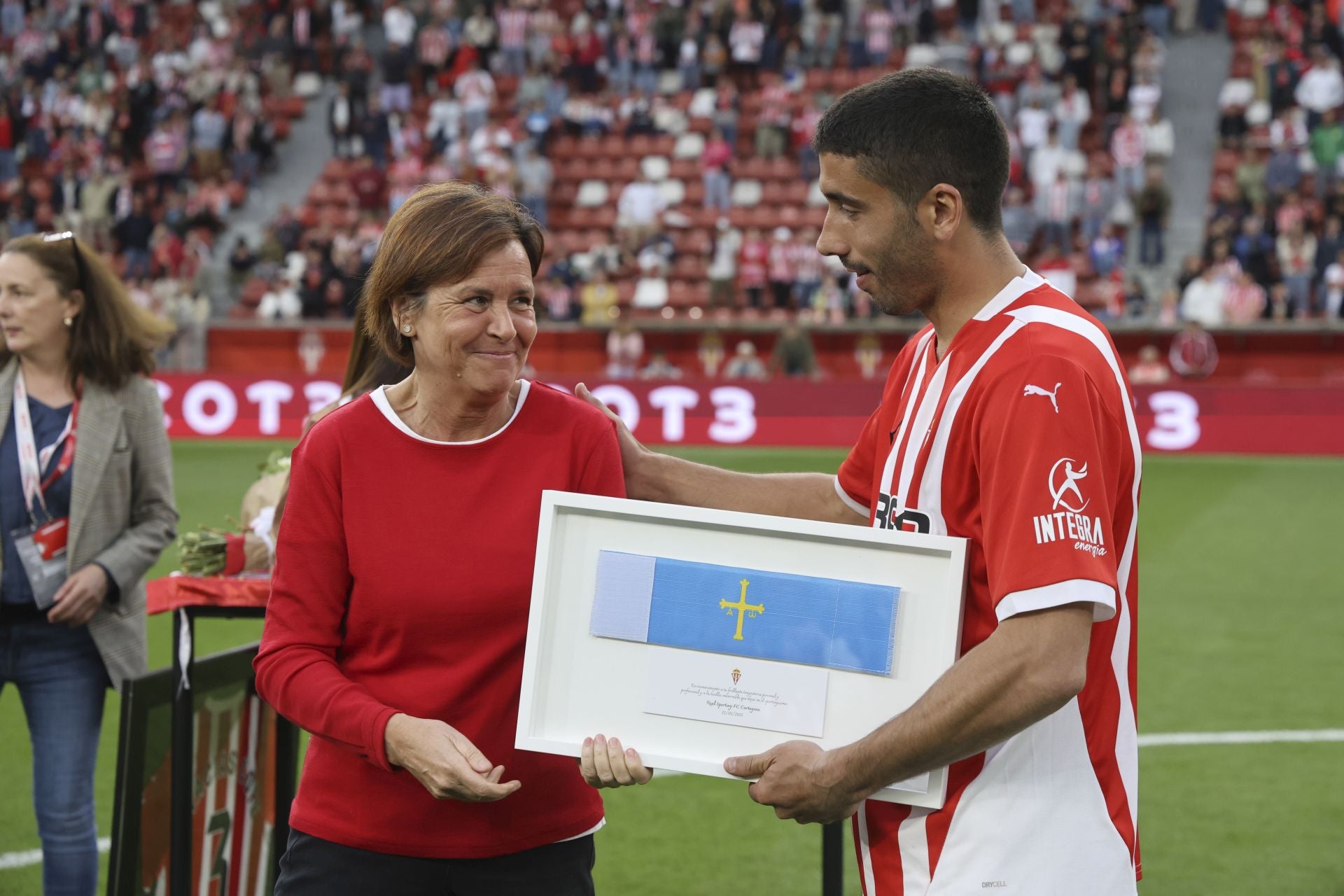 La última de Cote en El Molinón: su emotiva despedida del Sporting de Gijón, en imágenes