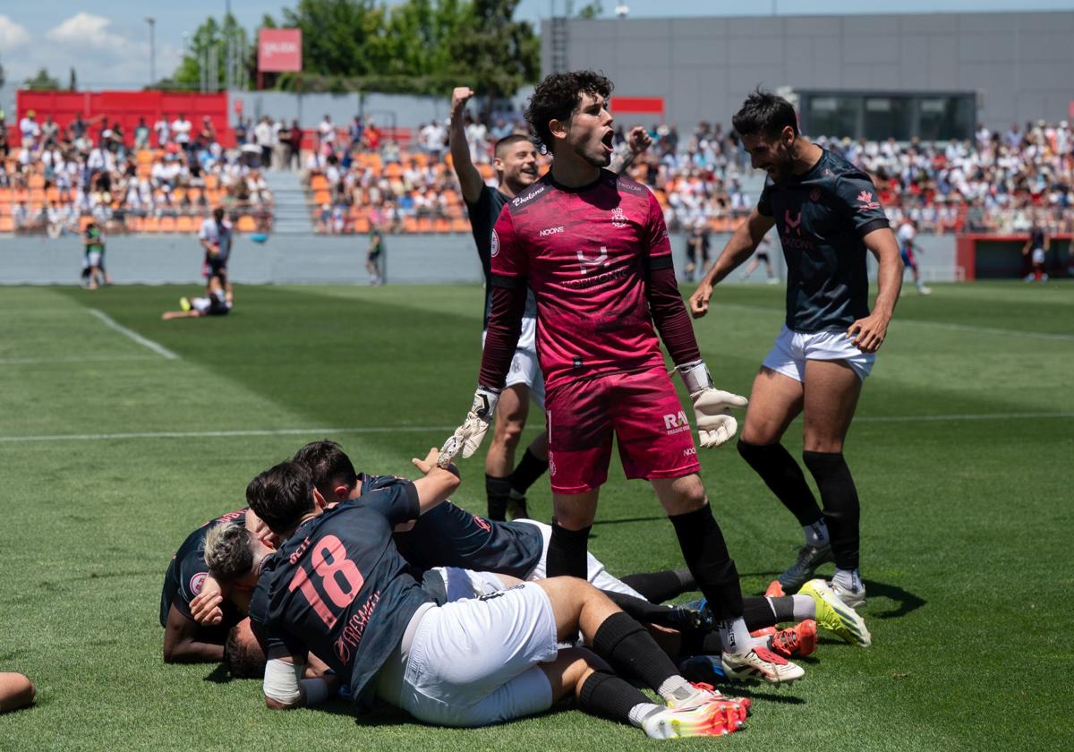 Las mejores fotos del Rayo Majadahonda - Real Avilés