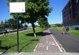 El nuevo carril bici terminará en el parque de Laviada, en La Corredoria, donde conectará con otras sendas ciclables.