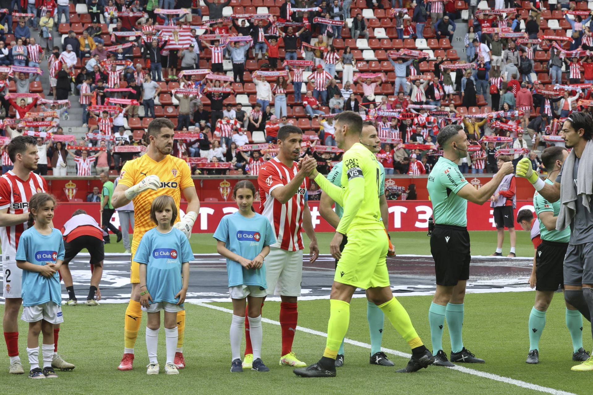Sporting de Gijón - Cartagena: despedida a la temporada y a un inolvidable Cote, en imágenes