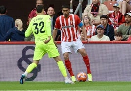Cote, en su último partido en El Molinón.