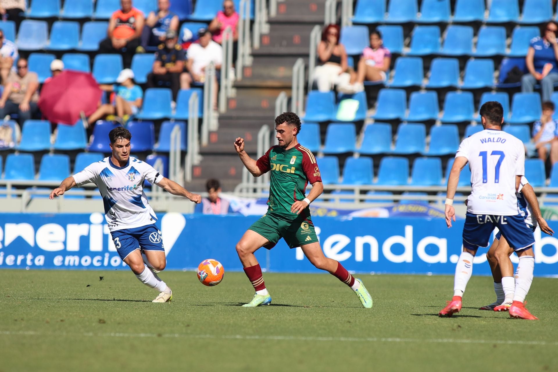 Las mejores imágenes del Tenerife - Real Oviedo