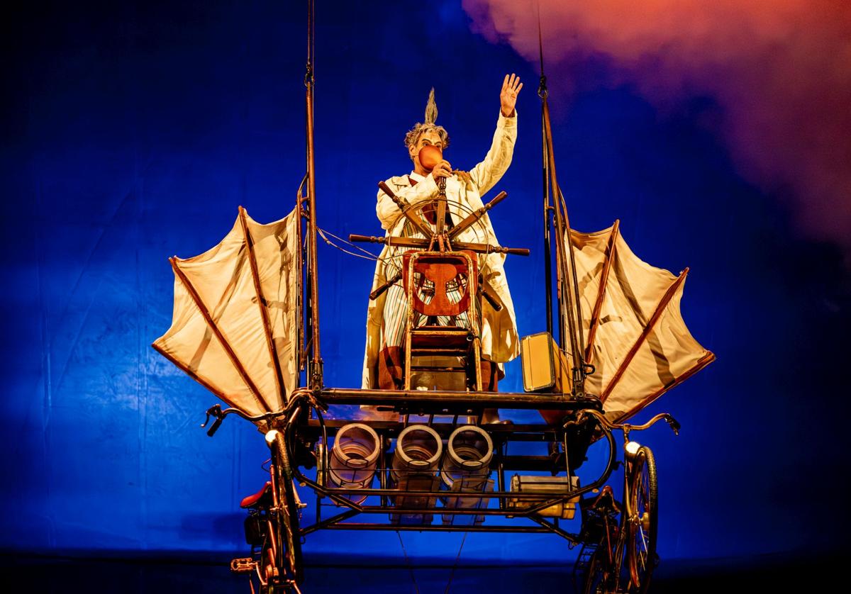 (c) Mathew Tsang. Vestuario: Philippe Guillotel. Cirque du Soleil 2022