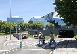 El aparcamiento que tendrá un nuevo vial para descongestionar la salida de vehículos en horas punta.